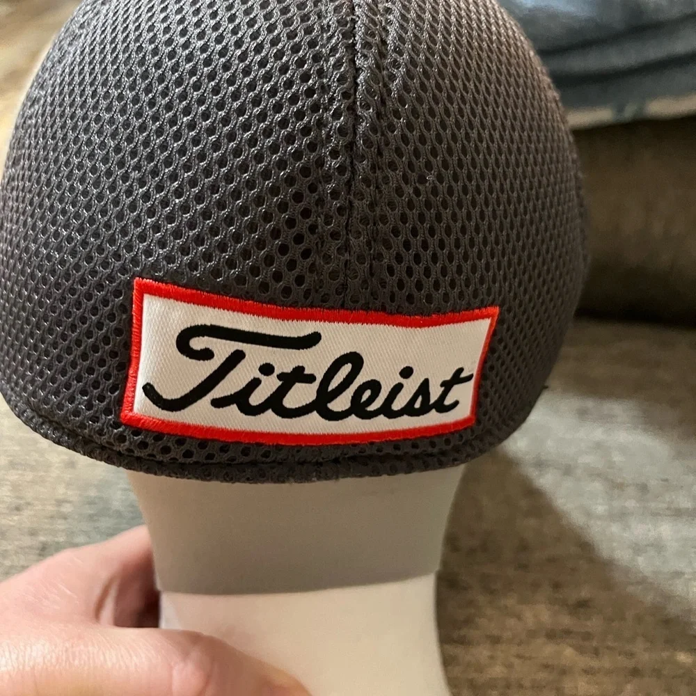 Titleist Pro V1 Footjoy Gray Hat